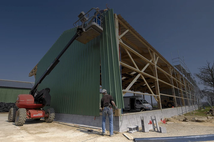 Kivitelezőként, csarnoképítőként dolgozik? Csarnok építés